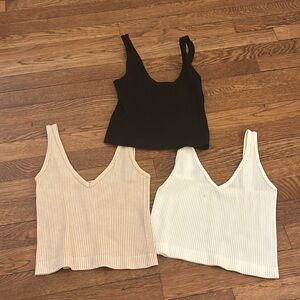Set of 3 ribbed tanks